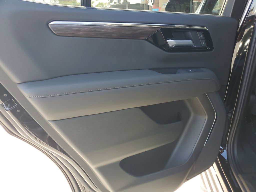 New 2026 Chevrolet Tahoe LS image 16