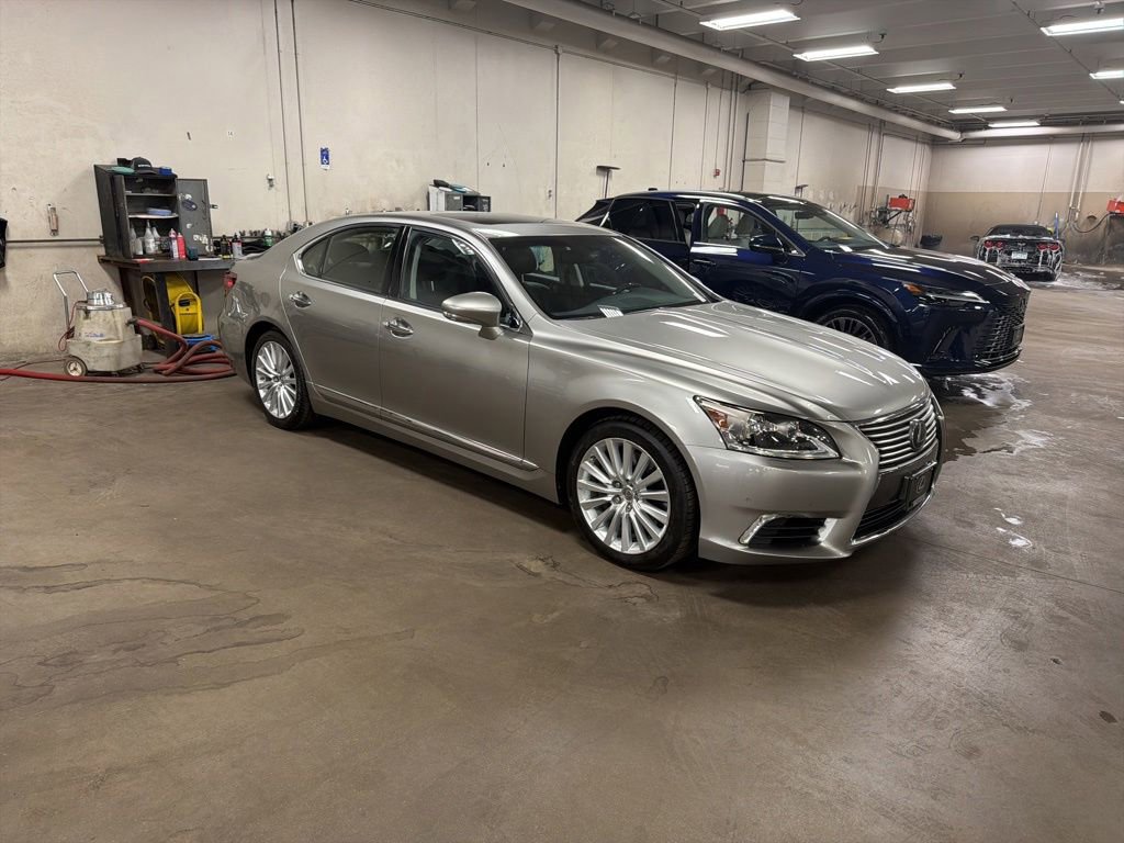 Used 2017 Lexus LS 460 AWD w/ Comfort Package image 1