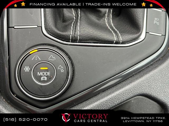 Used 2022 Volkswagen Tiguan SEL R-Line image 36