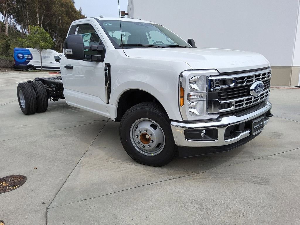 New 2026 Ford F350 XL w/ XL Chrome Package image 22