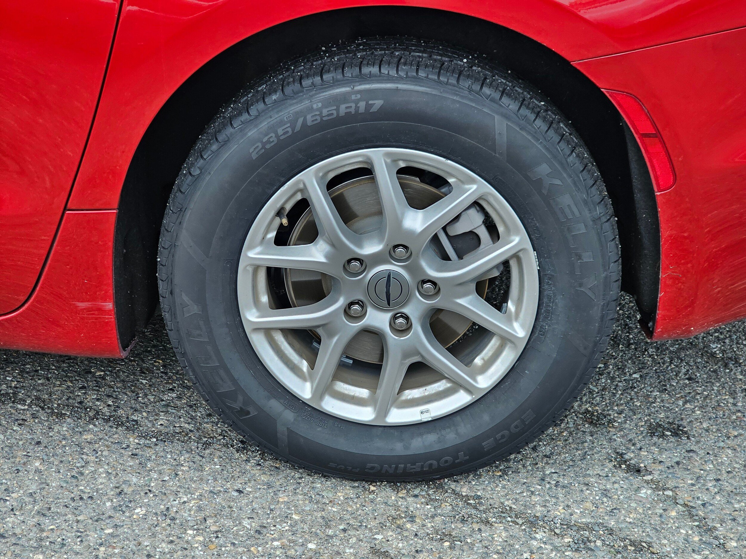 Used 2025 Chrysler Pacifica Select FWD image 9