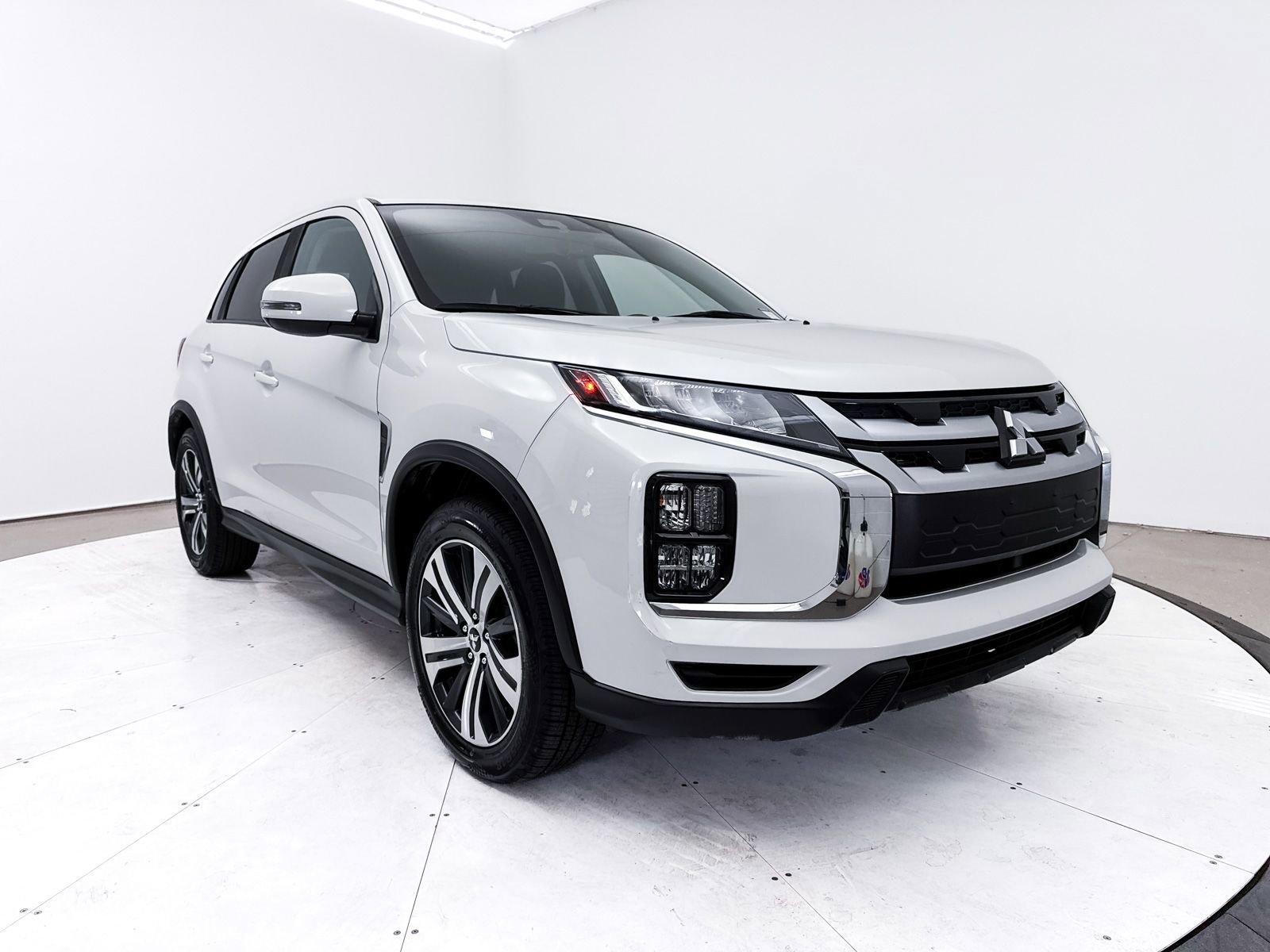 Used 2021 Mitsubishi Outlander Sport SE image 9