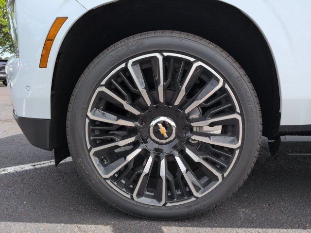 New 2026 Chevrolet Tahoe High Country AWD/4WD image 36