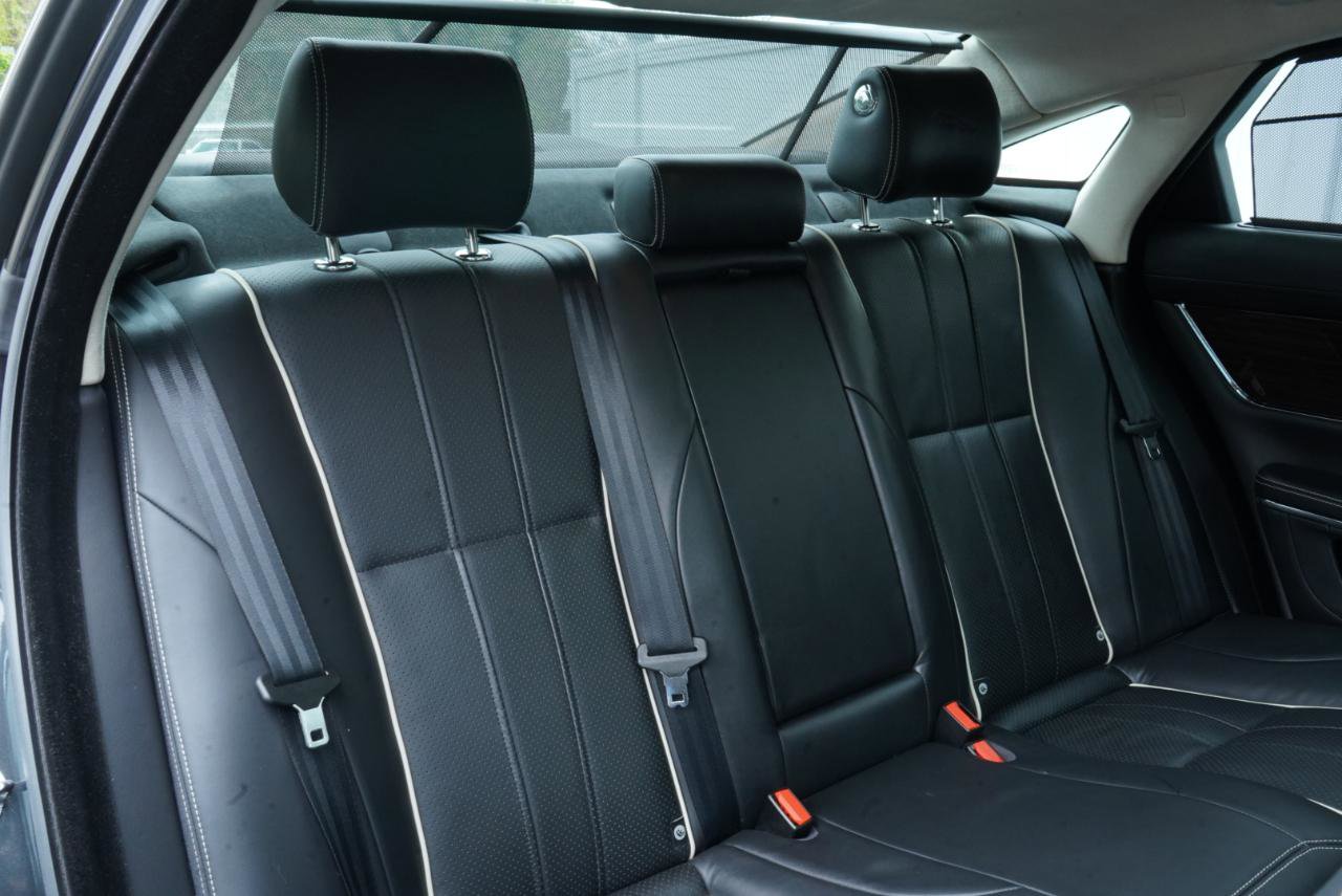 Used 2015 Jaguar XJ L Portfolio AWD/4WD image 62