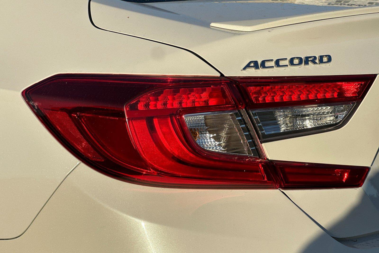 Used 2018 Honda Accord Sport image 35