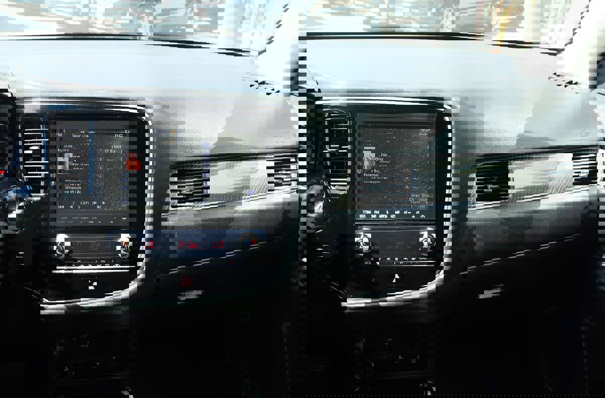 Used 2020 Mitsubishi Outlander SE image 48