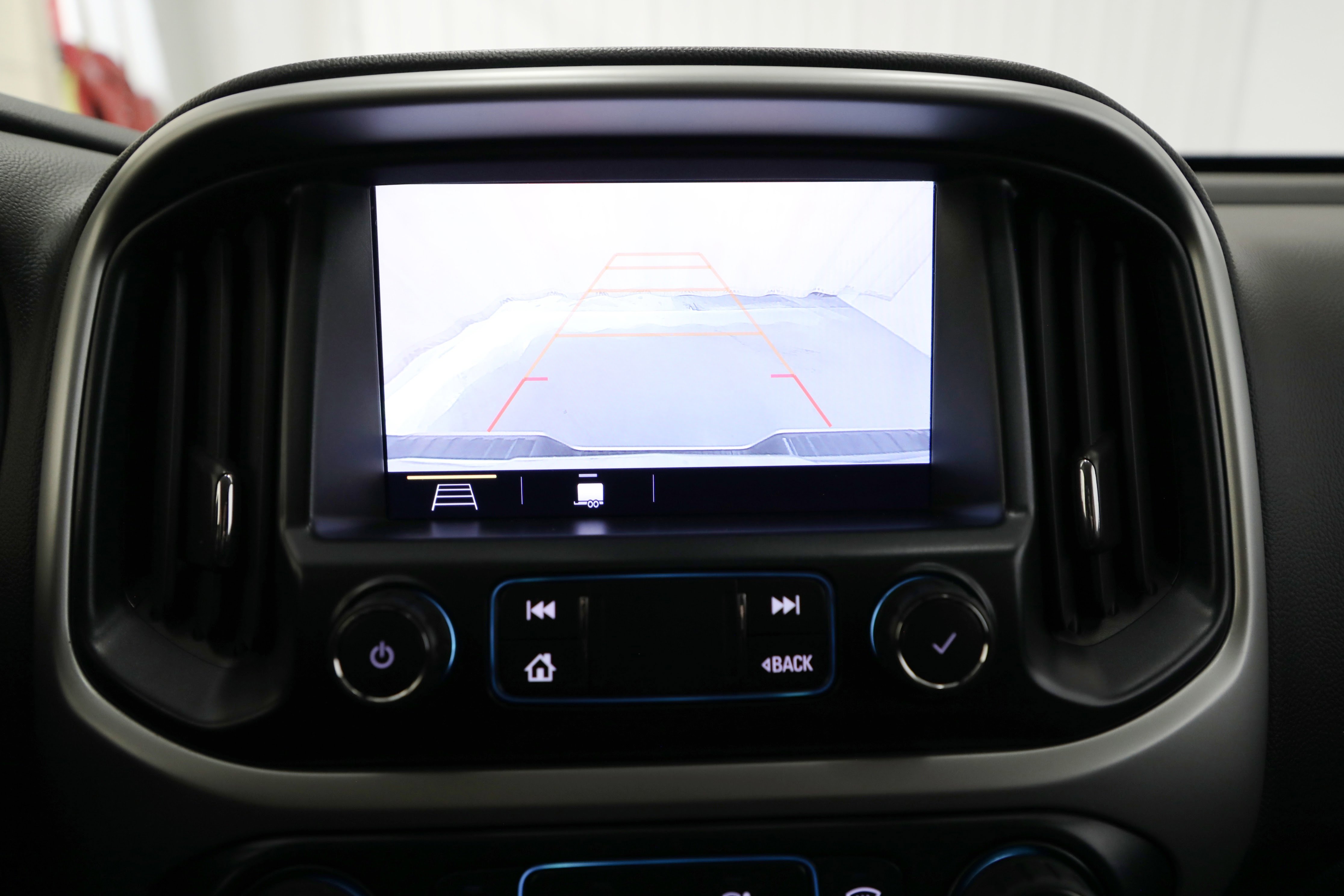 Used 2020 Chevrolet Colorado LT w/ LT Convenience Package image 5