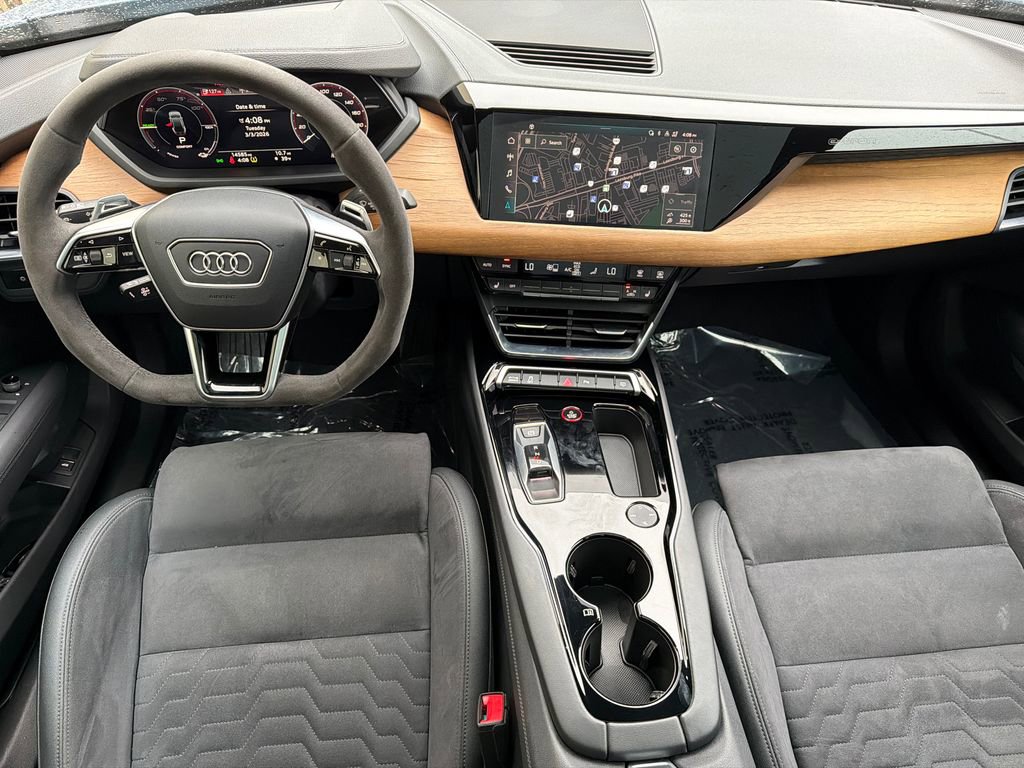 Used 2023 Audi e-tron GT Premium Plus image 22