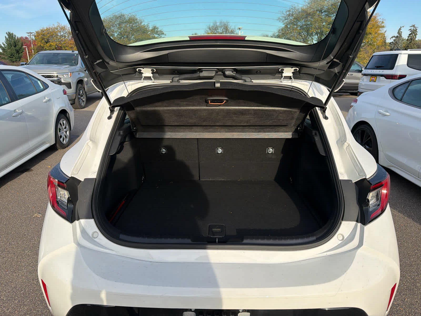 Used 2025 Toyota Corolla SE FWD image 7