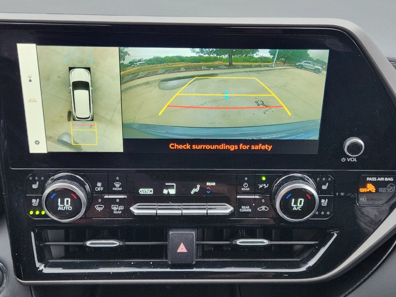 Used 2023 Toyota Highlander Limited AWD/4WD image 17