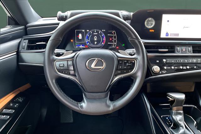 Used 2023 Lexus ES 350 w/ Accessory Package (Z2) image 12