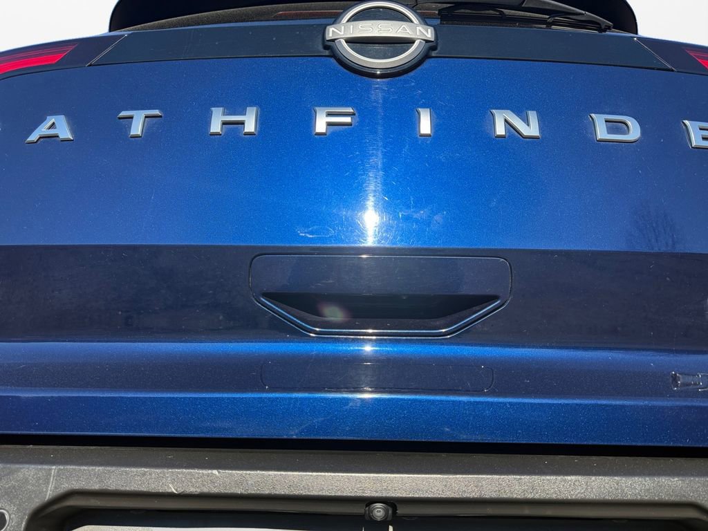 Certified 2024 Nissan Pathfinder SV image 17