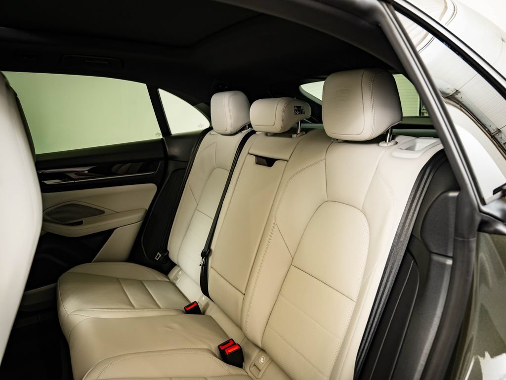 New 2026 Porsche Macan 4 Electric AWD/4WD image 44