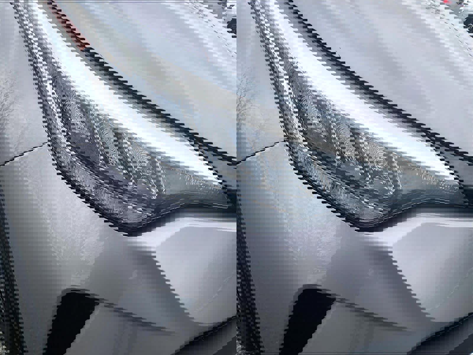 Used 2020 Toyota C-HR XLE FWD image 30