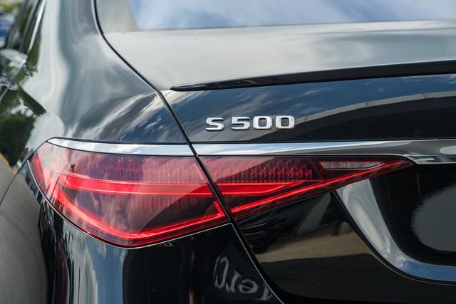 Certified 2022 Mercedes-Benz S 500 4MATIC w/ AMG Line Package image 7
