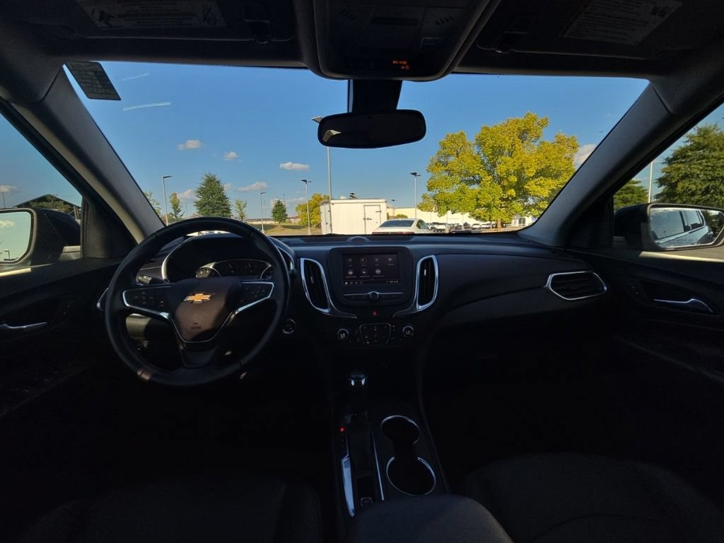 Used 2020 Chevrolet Equinox LT w/ Sport Edition FWD image 23