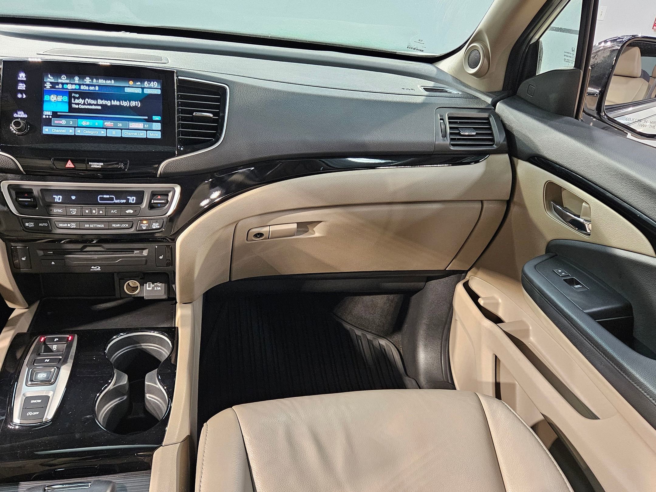 Used 2021 Honda Pilot Touring image 11