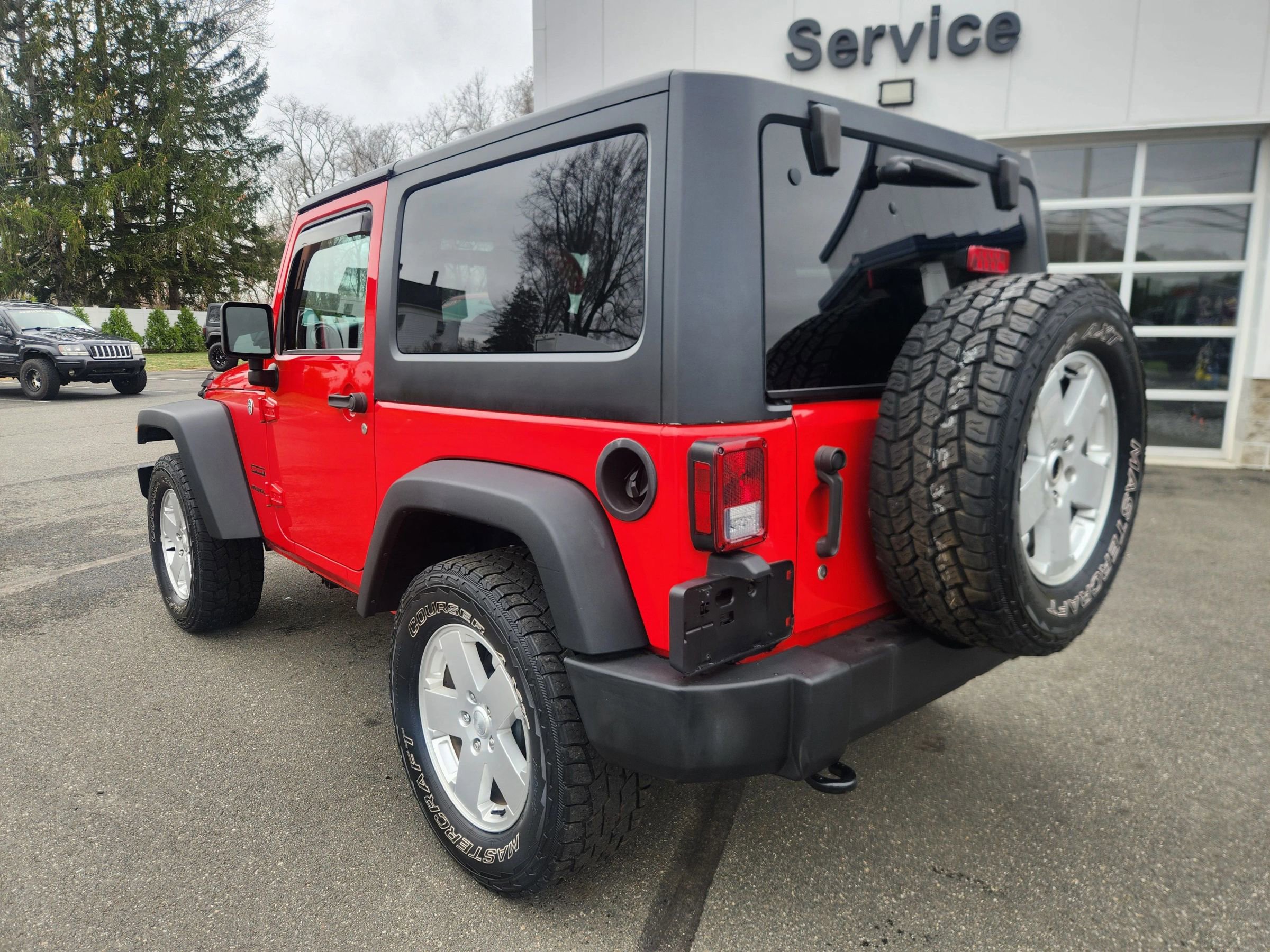 Used 2016 Jeep Wrangler Sport w/ Connectivity Group AWD/4WD image 12