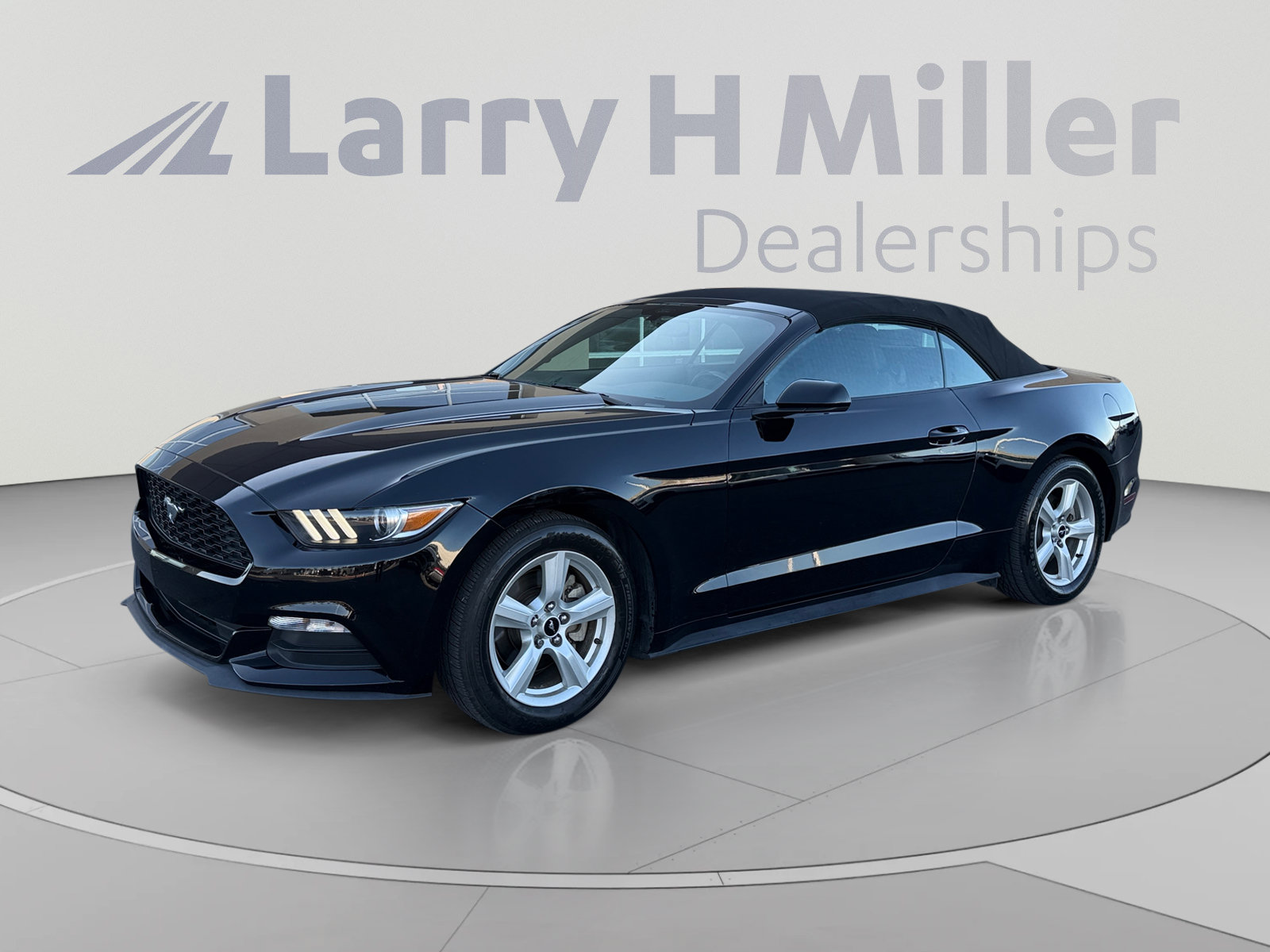 Used 2017 Ford Mustang Convertible RWD video 1