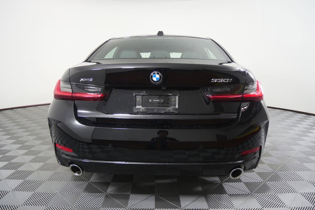 Used 2023 BMW 330i xDrive Sedan w/ Convenience Package AWD/4WD image 4