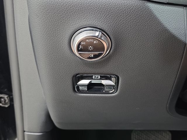 Used 2024 Mercedes-Benz GLC 300 4MATIC image 26