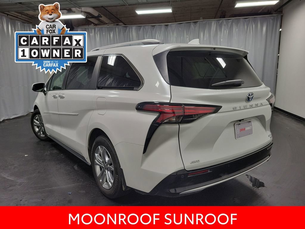 Used 2024 Toyota Sienna Platinum image 6