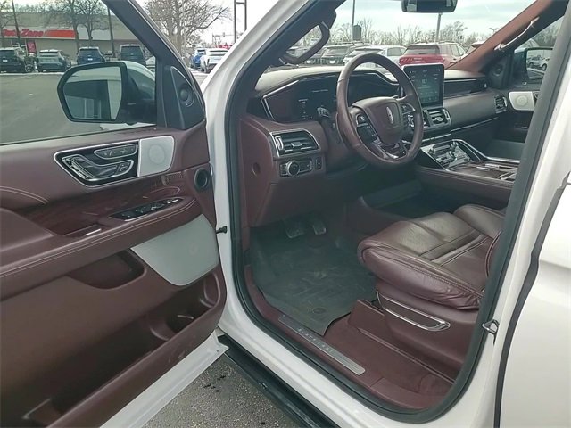 Used 2019 Lincoln Navigator L Black Label image 11