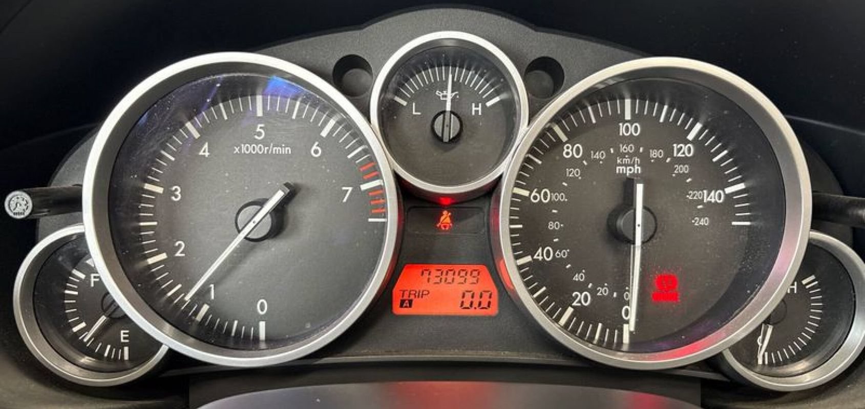 Used 2006 MAZDA MX-5 Miata Grand Touring RWD image 46