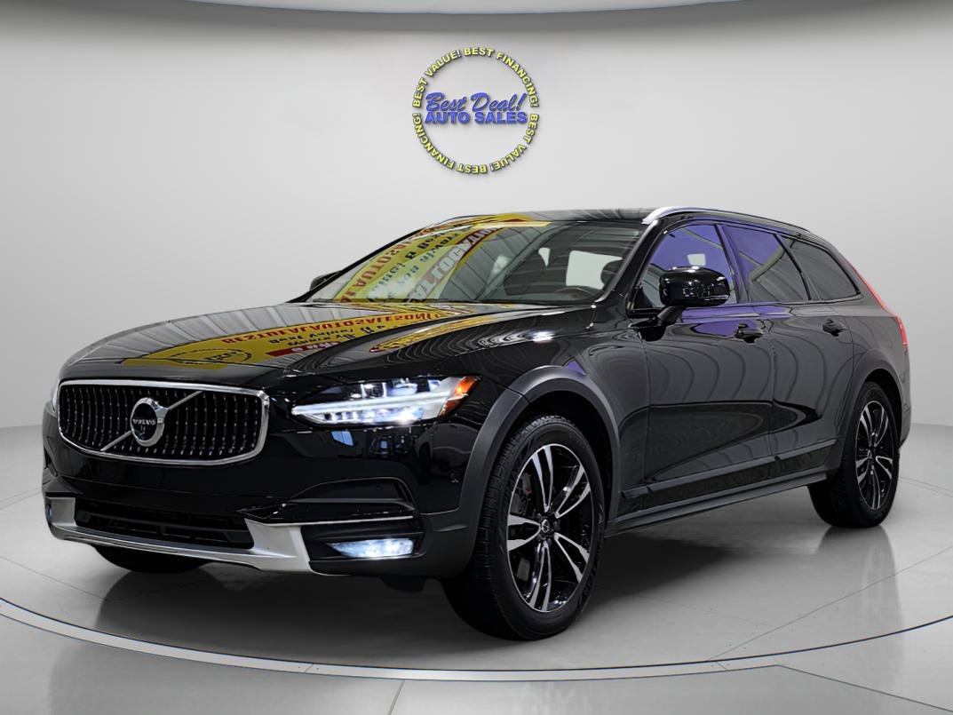 Used 2018 Volvo V90 T5 Cross Country w/ Convenience Package image 1