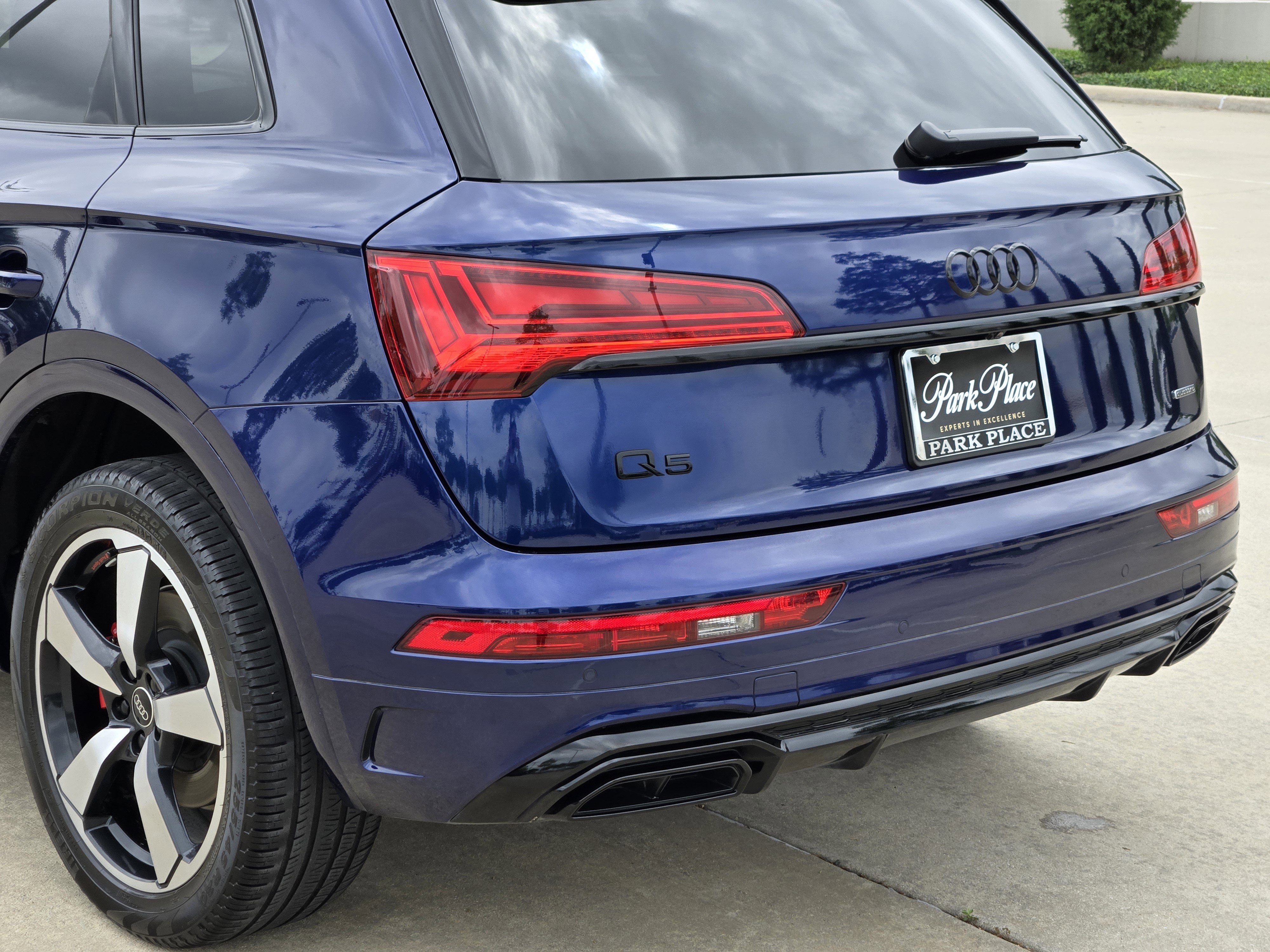 Used 2024 Audi Q5 2.0T Premium Plus w/ Premium Plus Package image 13