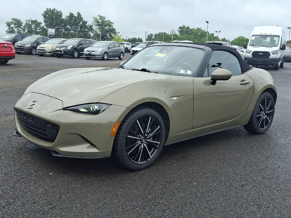 Used 2024 MAZDA MX-5 Miata Grand Touring w/ Weather Package RWD image 10