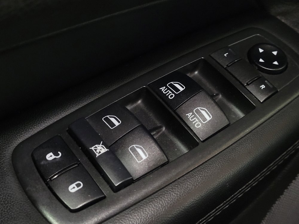 Used 2019 Jeep Grand Cherokee Limited w/ Luxury Group II AWD/4WD image 27