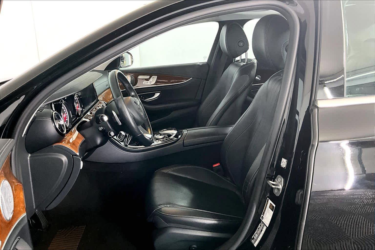 Used 2018 Mercedes-Benz E 300 4MATIC image 9