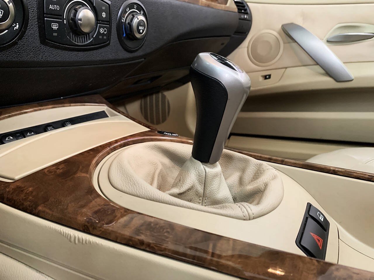 Used 2006 BMW Z4 3.0i RWD image 11