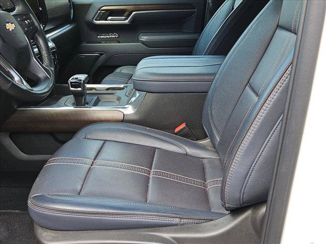 Used 2025 Chevrolet Silverado 1500 High Country w/ Technology Package AWD/4WD image 16
