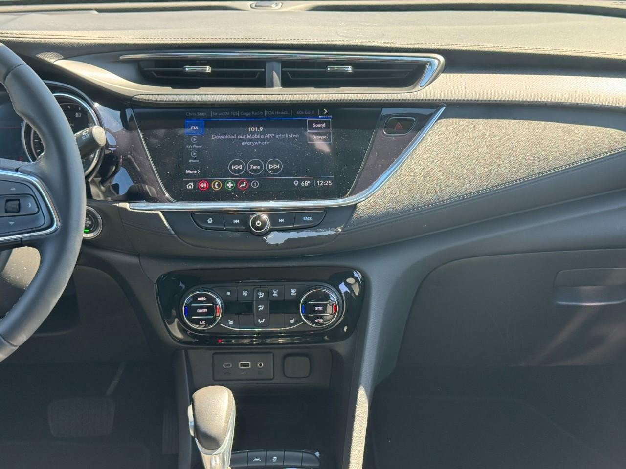 Used 2023 Buick Encore GX Select image 14