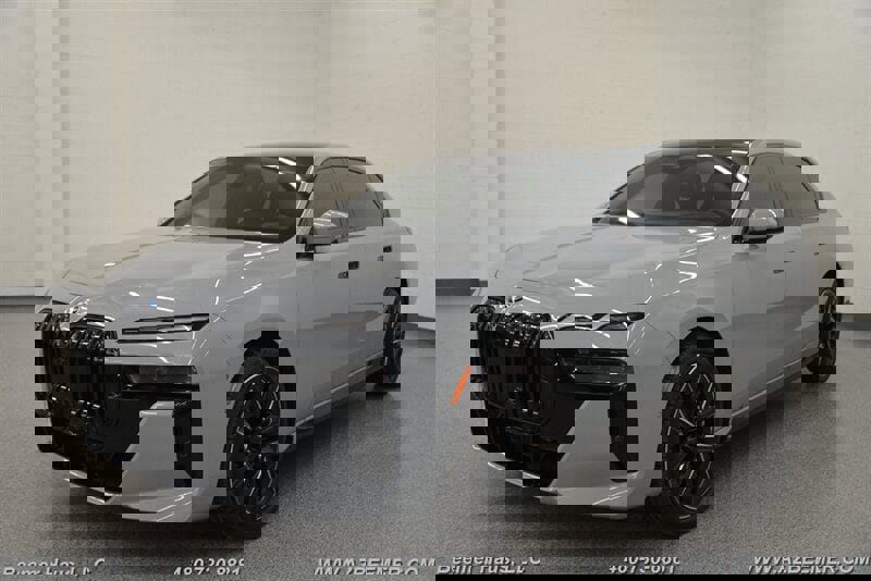 Used 2024 BMW 740i w/ M Sport Professional Package image 3