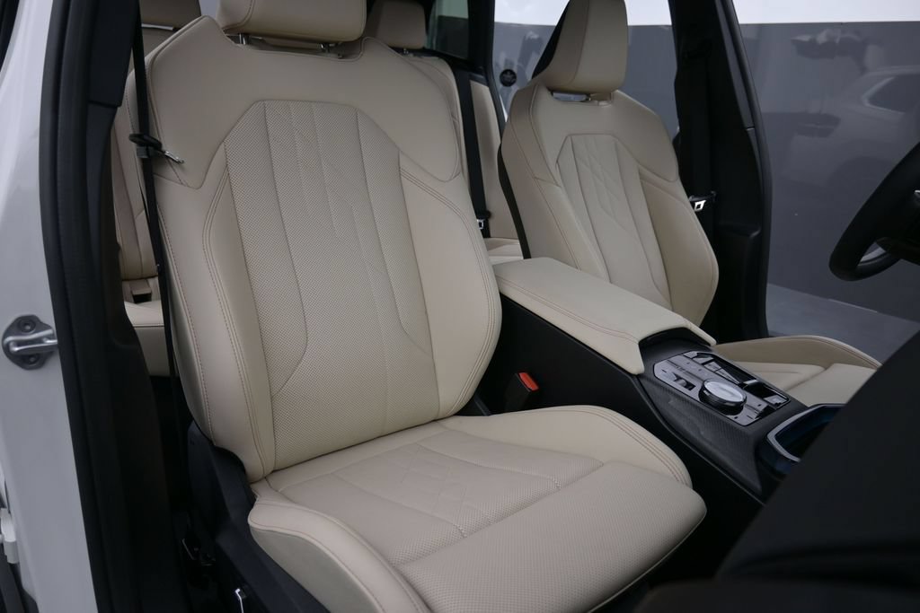 New 2026 BMW X3 xDrive30i w/ Convenience Package AWD/4WD image 19