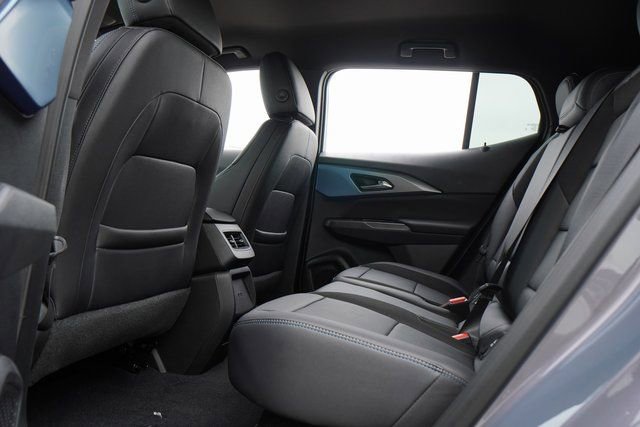 New 2025 Chevrolet Equinox EV LT image 24