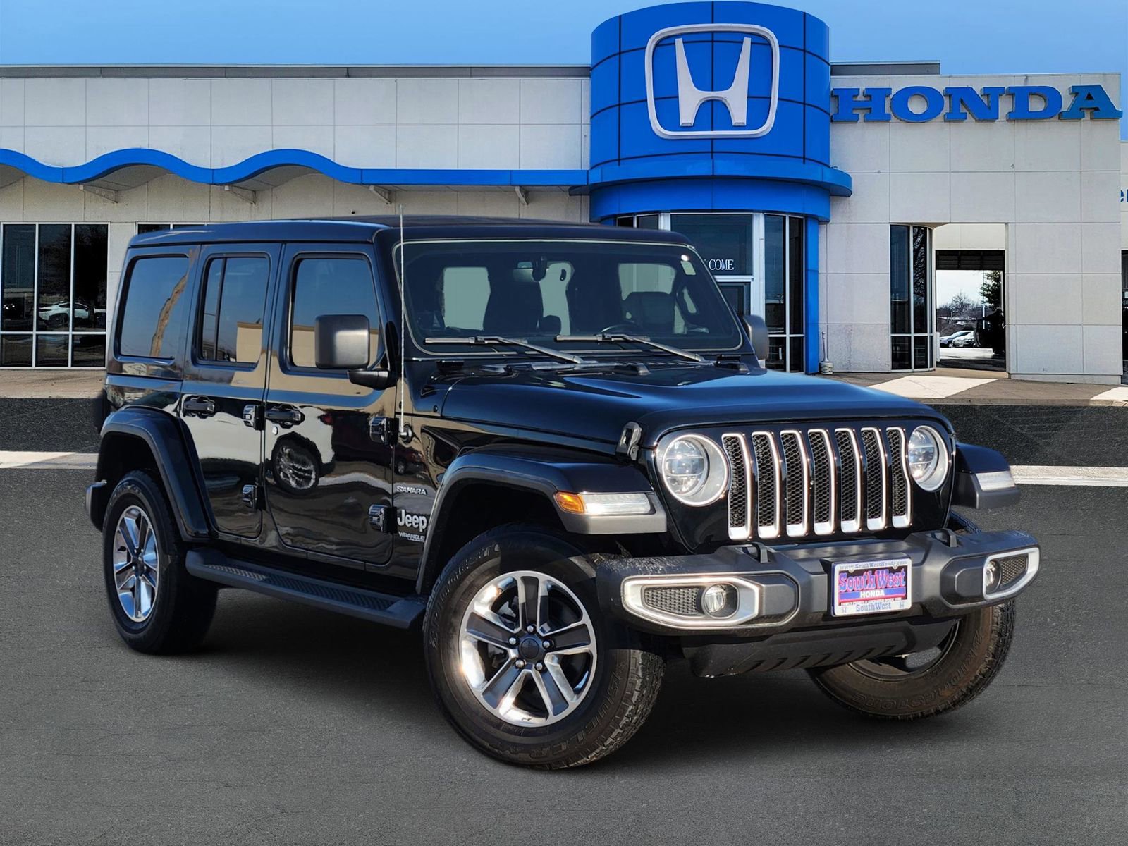 Used 2021 Jeep Wrangler Unlimited Sahara image 1