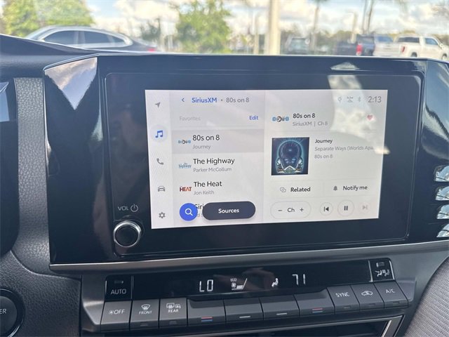 Used 2025 Toyota Camry SE image 20