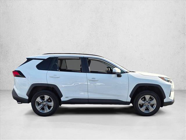 Used 2025 Toyota RAV4 XLE AWD/4WD image 4