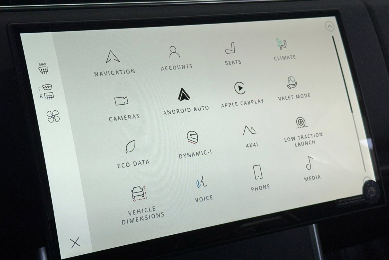 New 2025 Land Rover Range Rover SE image 20