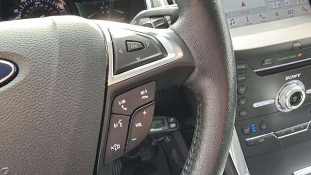 Used 2017 Ford Edge Titanium w/ Equipment Group 302A AWD/4WD image 14