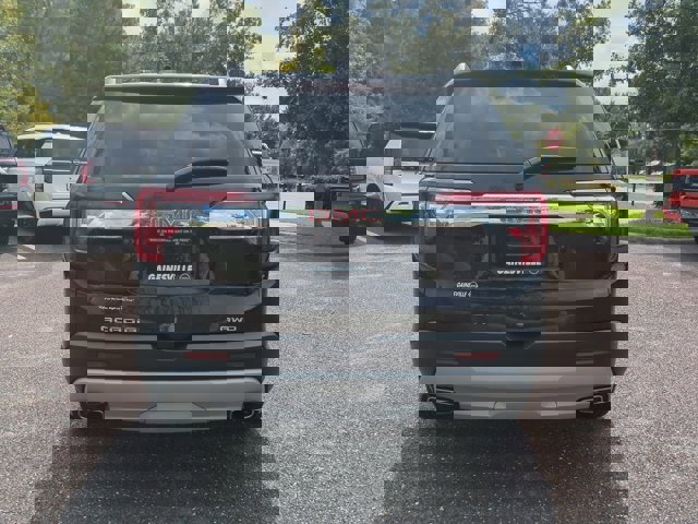 Used 2023 GMC Acadia SLT image 5