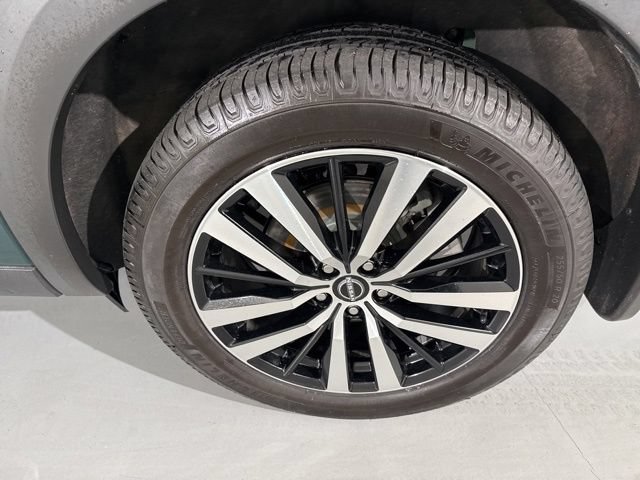 Used 2023 Nissan Pathfinder Platinum AWD/4WD image 7