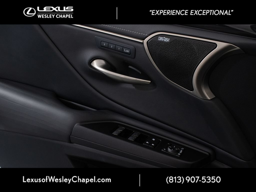 Used 2021 Lexus ES 300h Ultra Luxury w/ Accessory Package 2 FWD image 23