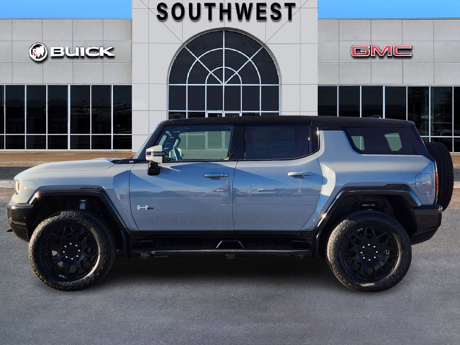 New 2025 GMC Hummer EV 2X image 4