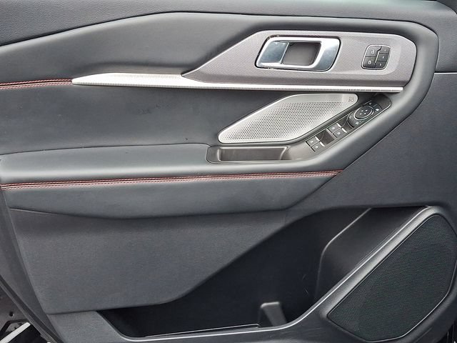 Used 2025 Ford Explorer ST AWD/4WD image 11
