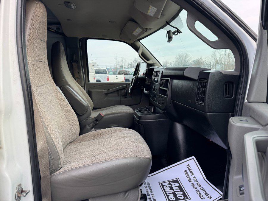 Used 2019 GMC Savana 2500 image 18